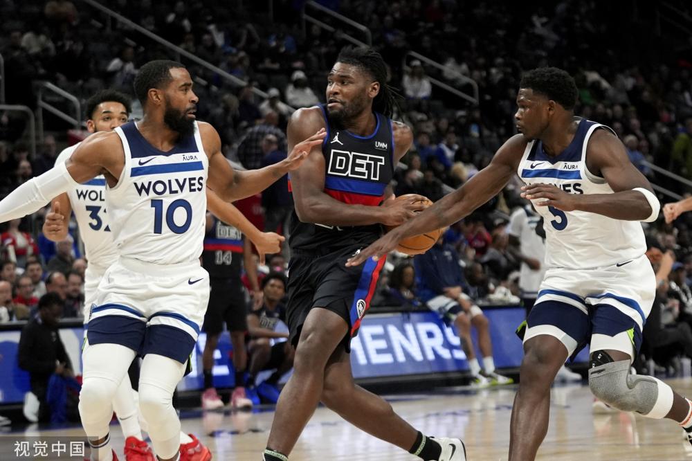 因为年轻球 因为年轻球